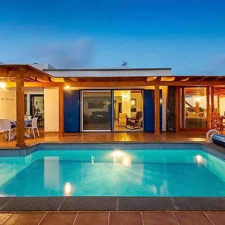 Villa Maiteren Etxea *